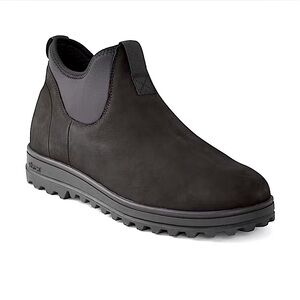 Huckberry New Waterproof Leather Chelsea Boots All Weather Vibram Soles NWOT